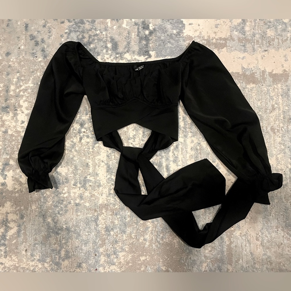 Black, cropped, long sleeve tie shirt